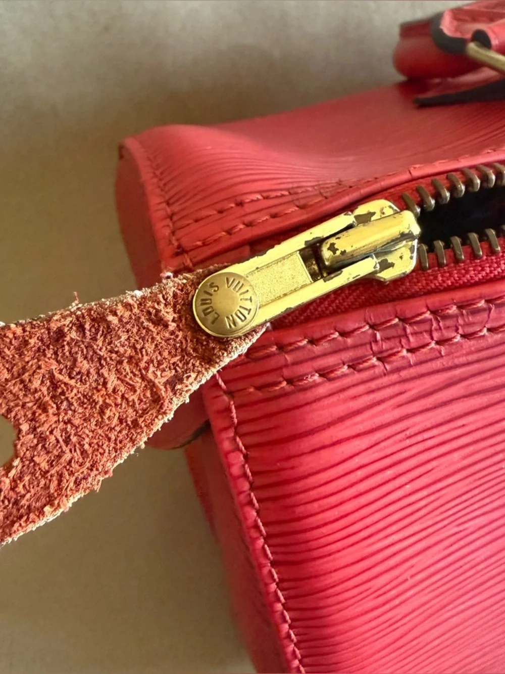 Louis Vuitton Speedy 30 in Épi Leather